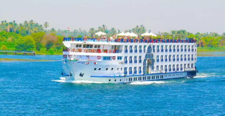 4 Days Nile Cruise from Aswan to Luxor