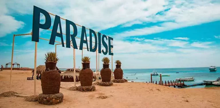 Paradise Island Snorkeling Trip from Makadi Bay