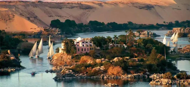 Private 4 Days Dahabiya Nile Cruise Aswan to Luxor