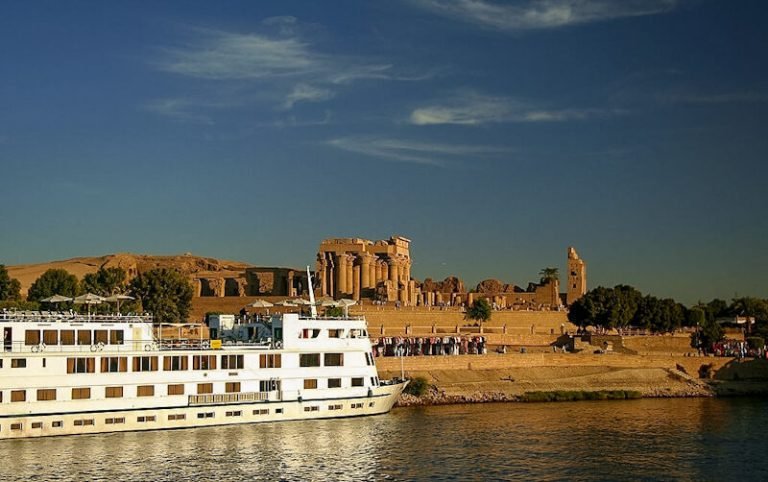 8 Days Luxury Cairo, Giza, Luxor, and Aswan
