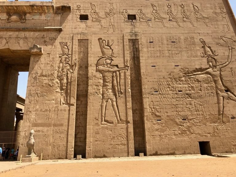 8 Days Luxury Cairo, Giza, Luxor, and Aswan
