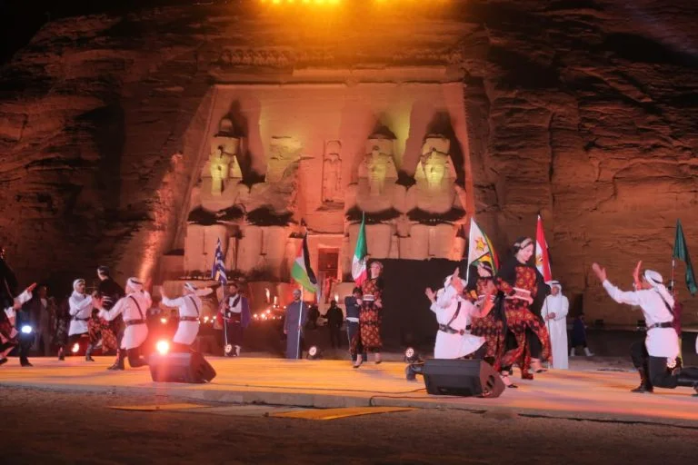 Abu simple sound and light show